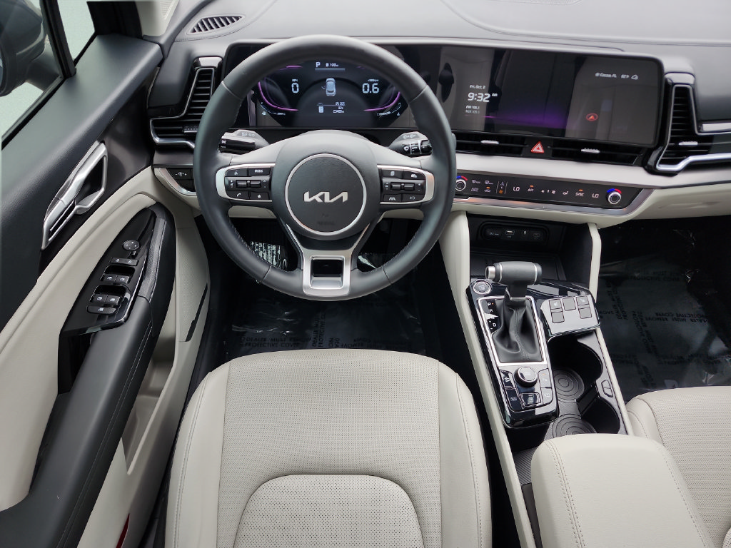 Used 2025 Kia Sportage EX FWD image 19