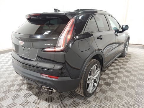 Used 2023 Cadillac XT4 Sport w/ Enhanced Visibility Package AWD/4WD image 3