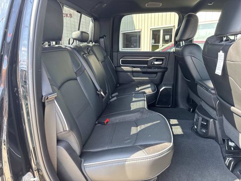 Used 2026 RAM 2500 Laramie AWD/4WD image 9
