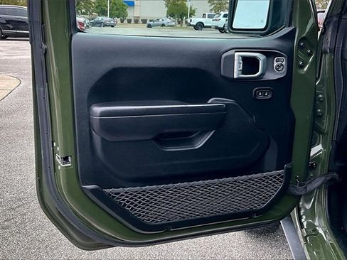 Used 2021 Jeep Wrangler Unlimited Sport image 17