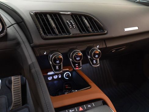 Used 2023 Audi R8 V10 performance image 8