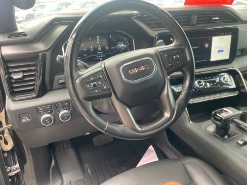 Used 2024 GMC Sierra 1500 AT4 w/ Technology Package AWD/4WD image 9