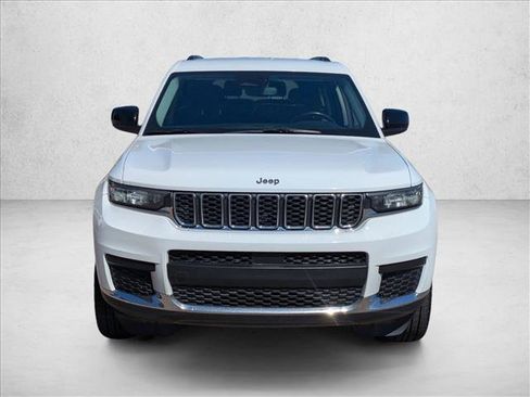 Used 2021 Jeep Grand Cherokee L Laredo w/ Luxury Tech Group I image 2