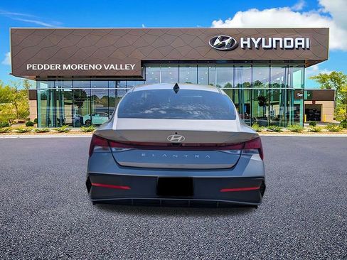 Certified 2024 Hyundai Elantra SEL FWD image 4