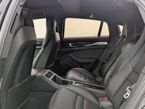 Used 2018 Porsche Panamera 4 w/ Premium Package AWD/4WD image 13
