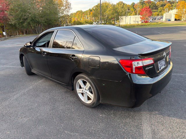 Used 2014 Toyota Camry SE FWD image 29