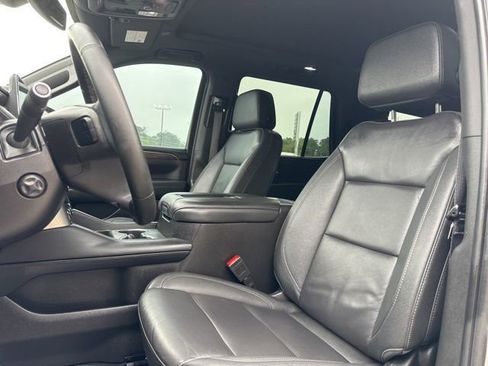 Used 2024 Chevrolet Tahoe Z71 w/ Luxury Package AWD/4WD image 10
