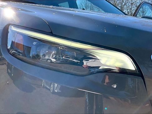 Used 2021 Jeep Cherokee Latitude Plus image 26