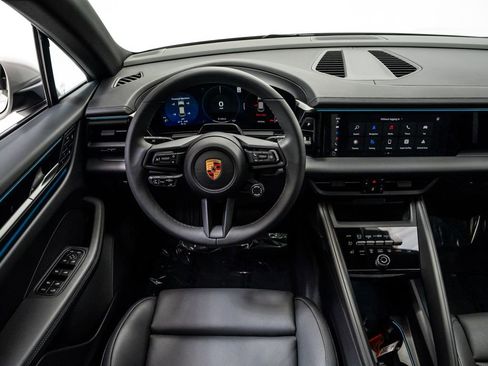 New 2026 Porsche Macan 4 Electric image 15