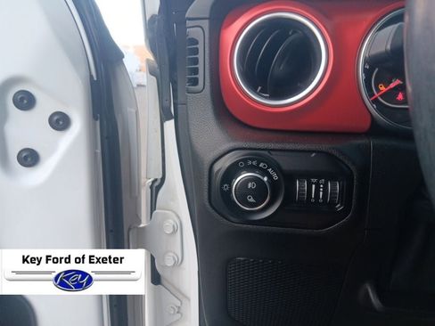 Used 2020 Jeep Gladiator Rubicon w/ Safety Group image 32