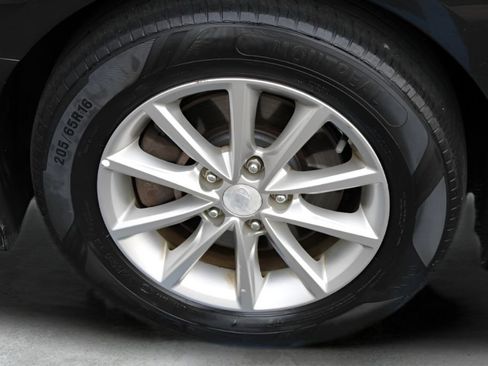 Used 2019 Hyundai Sonata SE image 2