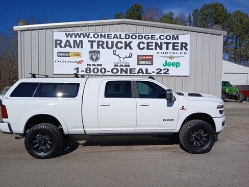 Used 2025 RAM 3500 Limited image 2