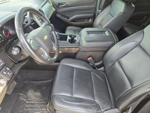 Used 2019 Chevrolet Tahoe LT w/ Luxury Package image 14
