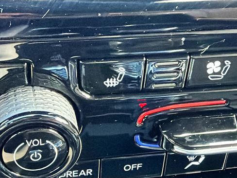 Used 2024 Jeep Grand Cherokee Limited 4xe w/ Luxury Tech Group II image 20