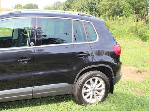 Used 2017 Volkswagen Tiguan Wolfsburg Edition AWD/4WD image 10