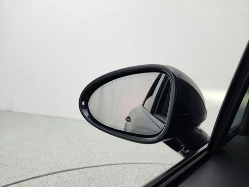 Used 2022 Porsche Macan image 19