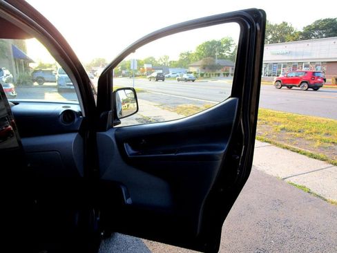 Used 2015 Nissan NV200 SV w/ Technology Package image 24