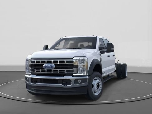New 2025 Ford F550 4x4 Crew Cab Super Duty image 2
