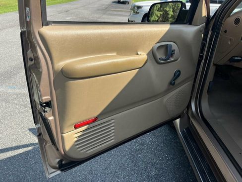 Used 1995 Chevrolet Silverado 1500 4x4 Regular Cab image 51