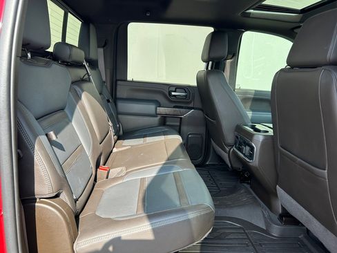 Used 2022 GMC Sierra 3500 Denali w/ Denali Ultimate Package image 18