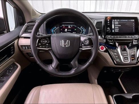 Certified 2024 Honda Odyssey Elite image 5