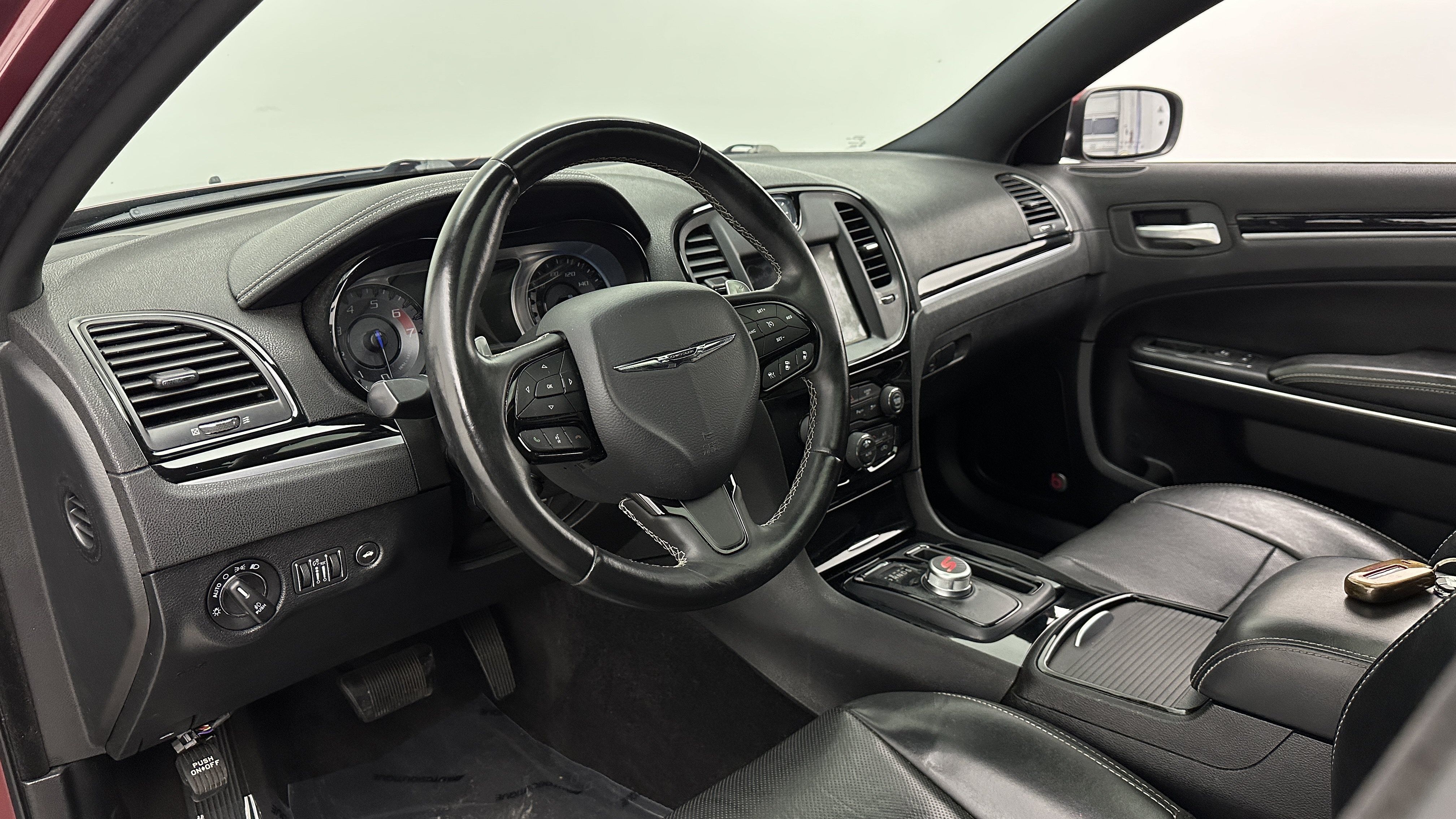 Used 2018 Chrysler 300 S w/ 300S Premium Group RWD image 13