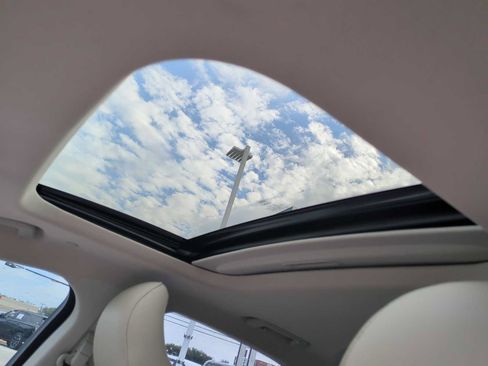 Used 2016 Ford Fusion Energi Titanium w/ Driver Assist Package FWD image 18