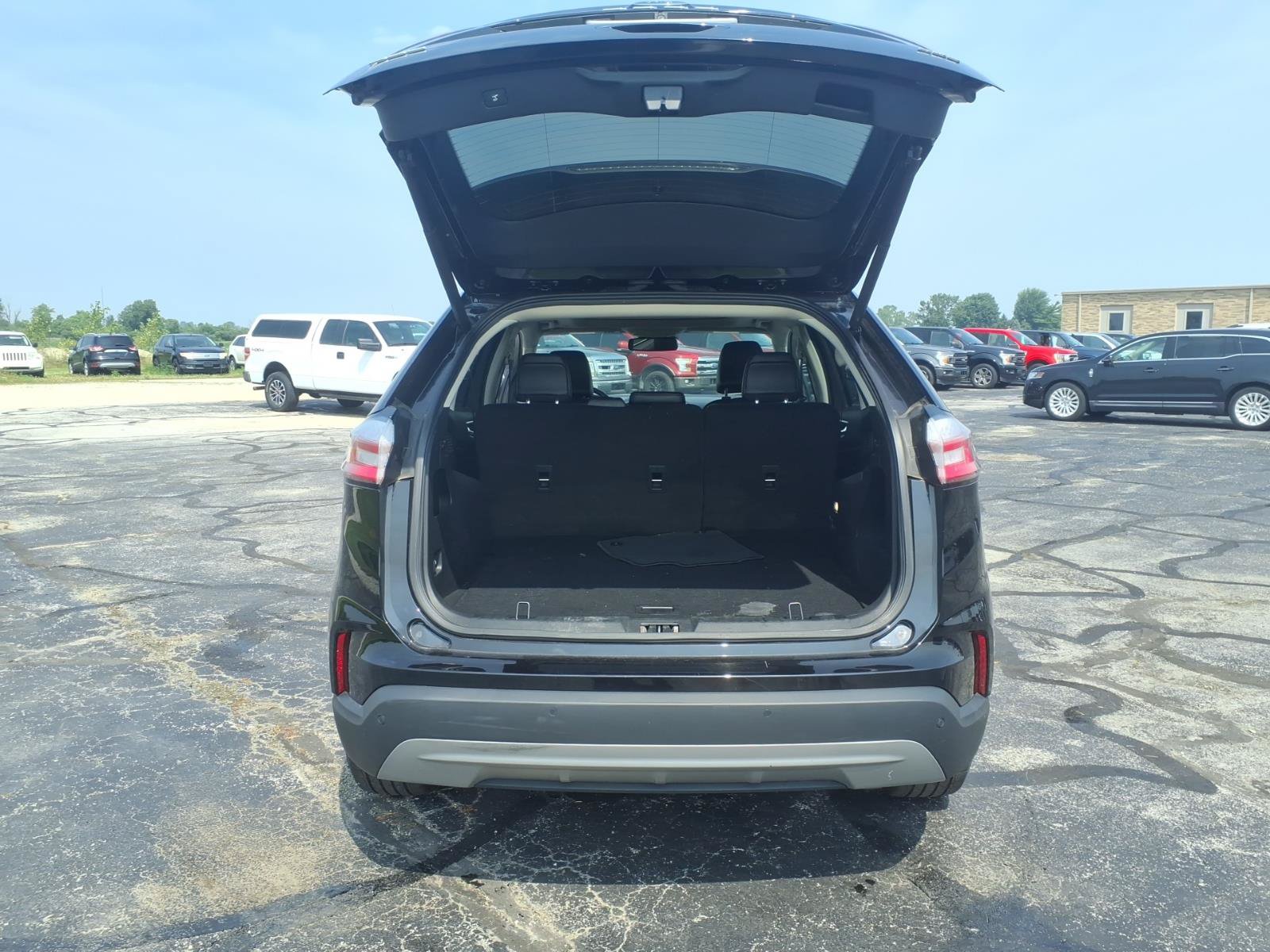 Used 2024 Ford Edge SEL w/ Convenience Package AWD/4WD image 9