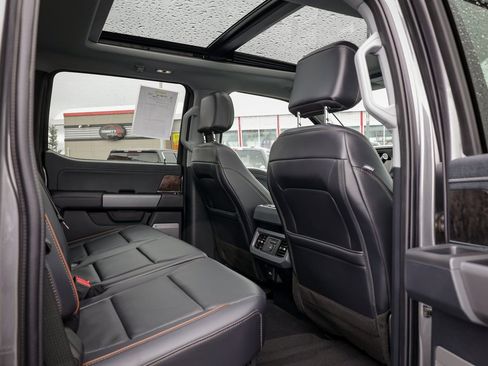 Used 2025 Ford F350 Lariat w/ Black Appearance Package image 24