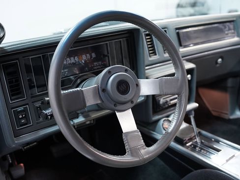 Used 1987 Buick Regal Coupe RWD image 31