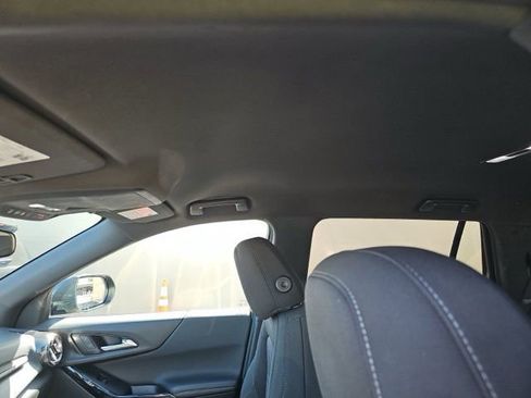 Used 2025 Chevrolet Equinox LT AWD/4WD image 13