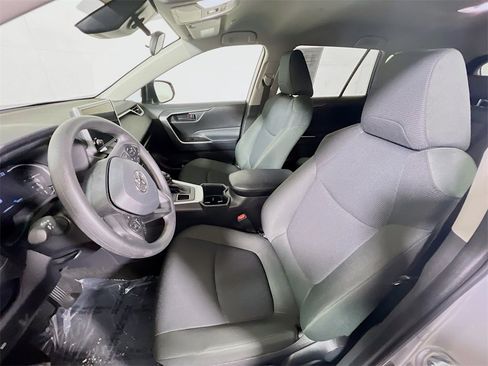 Certified 2025 Toyota RAV4 LE image 18