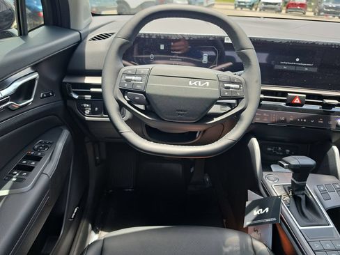 New 2026 Kia Sportage SX FWD image 14