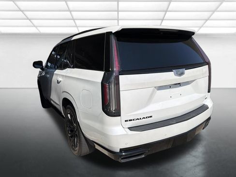 Used 2023 Cadillac Escalade Sport Platinum w/ LPO, ONYX Package AWD/4WD image 4
