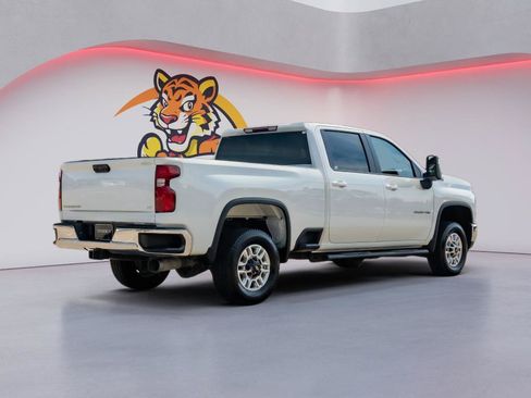 Used 2025 Chevrolet Silverado 2500 LT w/ Convenience Package AWD/4WD image 6