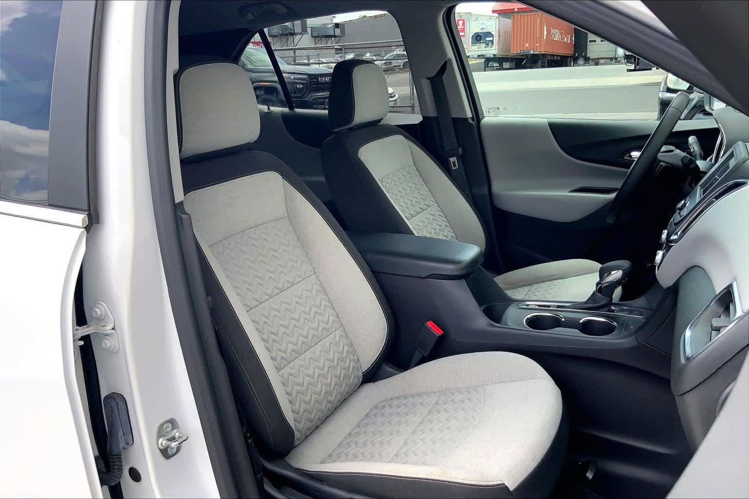 Used 2024 Chevrolet Equinox LT w/ Driver Convenience Package AWD/4WD image 13