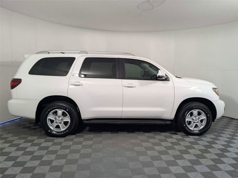 Certified 2021 Toyota Sequoia SR5 w/ Premium Package AWD/4WD image 4