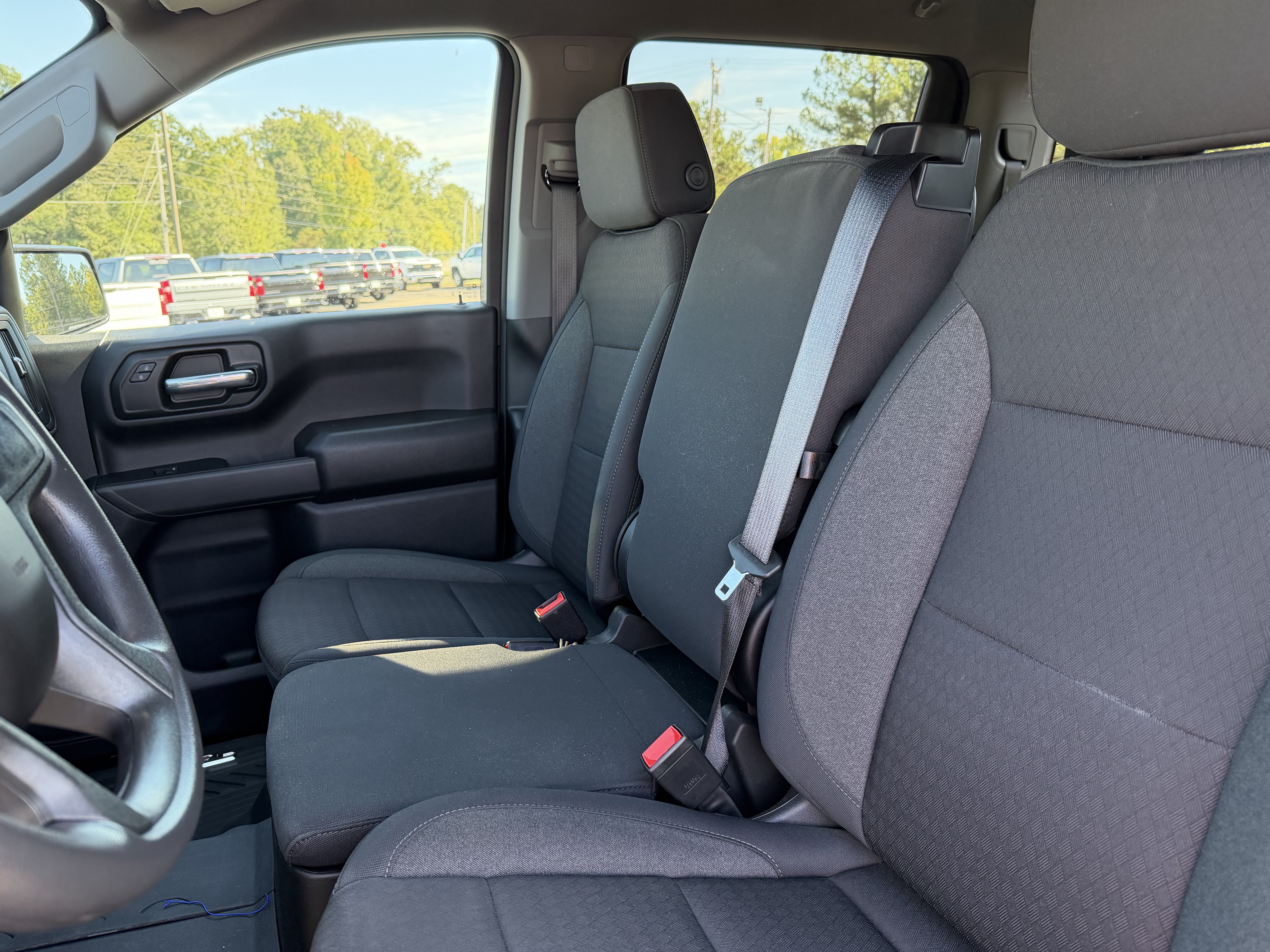 Used 2026 Chevrolet Silverado 1500 Custom Trail Boss w/ Dark Appearance Package AWD/4WD image 26