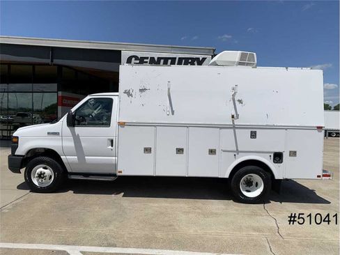 Used 2015 Ford E-450 and Econoline 450 Super Duty w/ Power Windows & Locks Group image 4