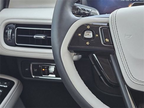 New 2026 Lincoln Aviator Reserve image 26