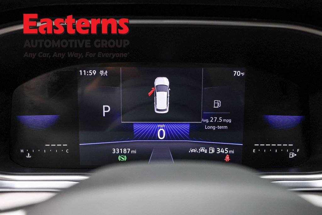 Used 2025 Volkswagen Taos SE AWD/4WD image 19