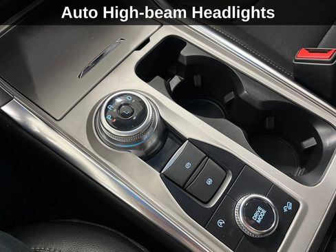 Used 2024 Ford Explorer Limited image 18