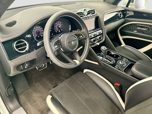 Used 2023 Bentley Bentayga Speed AWD/4WD image 9