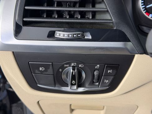 Used 2018 BMW X3 xDrive30i image 16