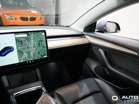 Used 2021 Tesla Model 3 Performance image 21