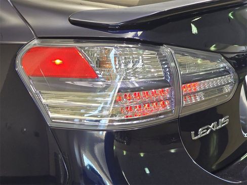 Used 2010 Lexus HS 250h image 37