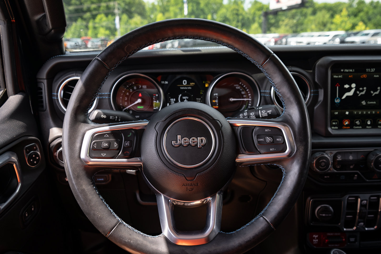 Used 2021 Jeep Wrangler Unlimited Rubicon 4xe w/ Cold Weather Group AWD/4WD image 28