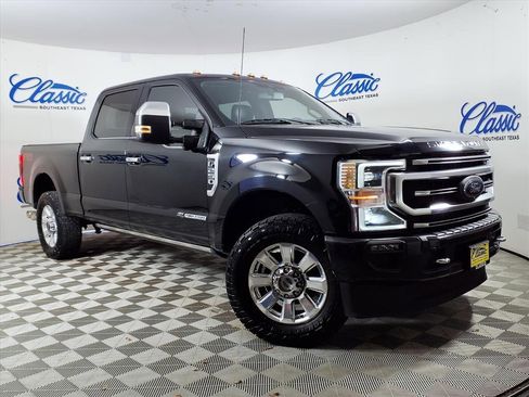 Used 2022 Ford F250 Platinum image 1