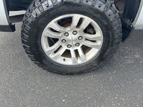 Used 2017 Chevrolet Silverado 1500 LT w/ All Star Edition image 18