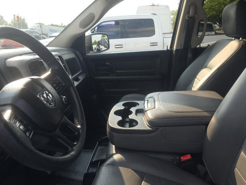 Used 2020 RAM 1500 Tradesman w/ Chrome Appearance Group AWD/4WD image 10